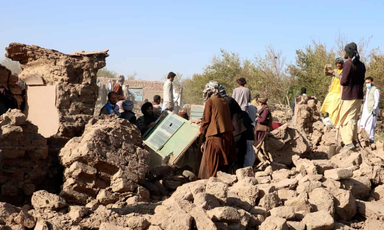 Động đất tại Afghanistan: Nhiều ngôi làng bị san bằng, trở thành nấm mộ khổng lồ - Ảnh 2.