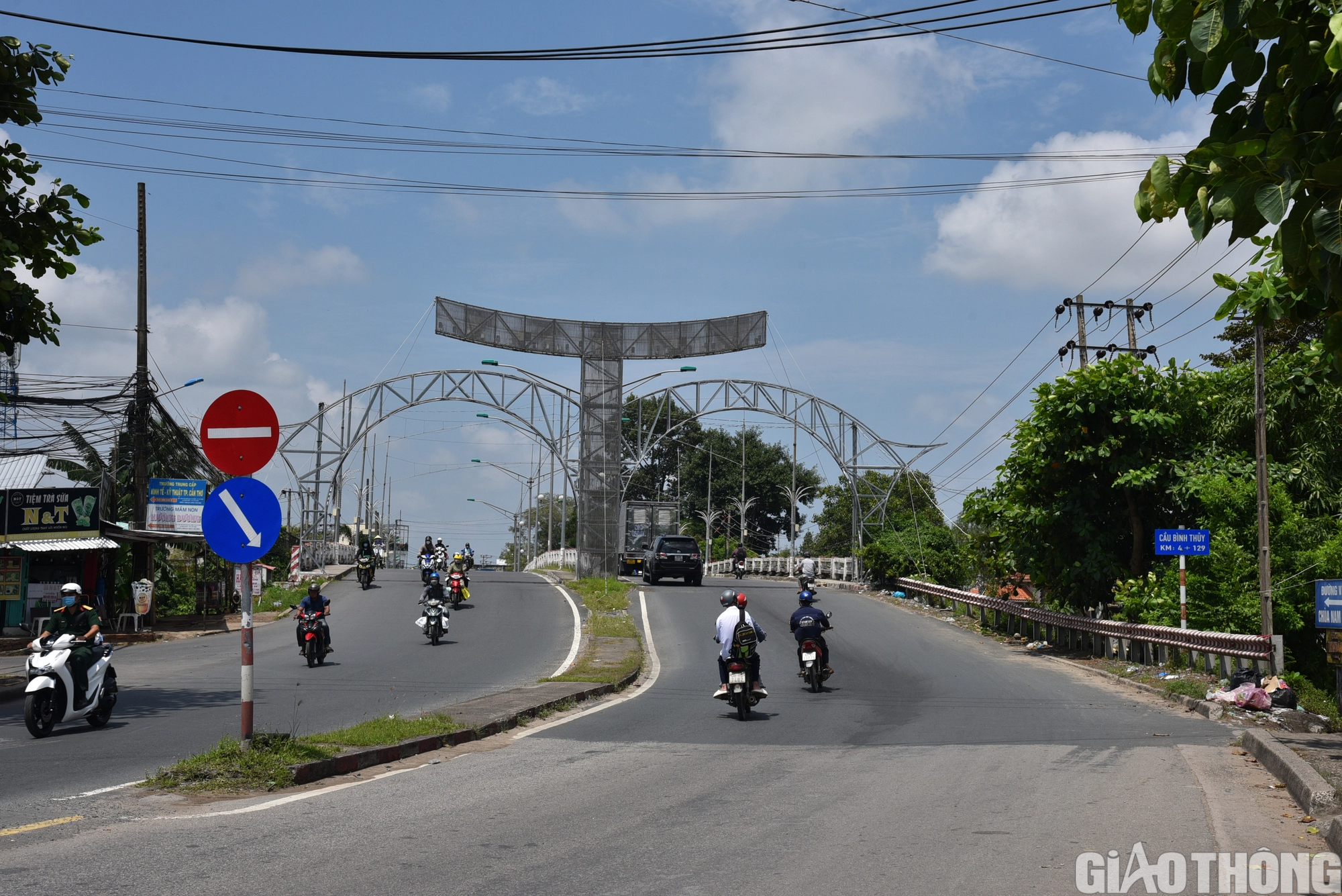 Cận cảnh 7km quốc lộ 91 ở Cần Thơ đang chờ mở rộng - Ảnh 7.