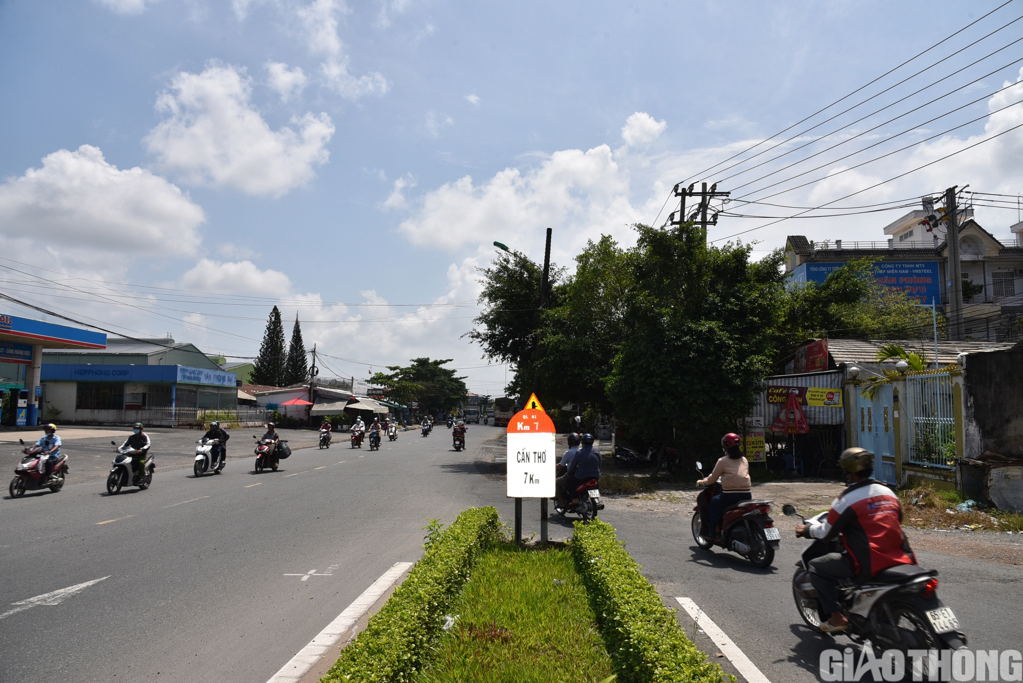 Cận cảnh 7km quốc lộ 91 ở Cần Thơ đang chờ mở rộng - Ảnh 8.
