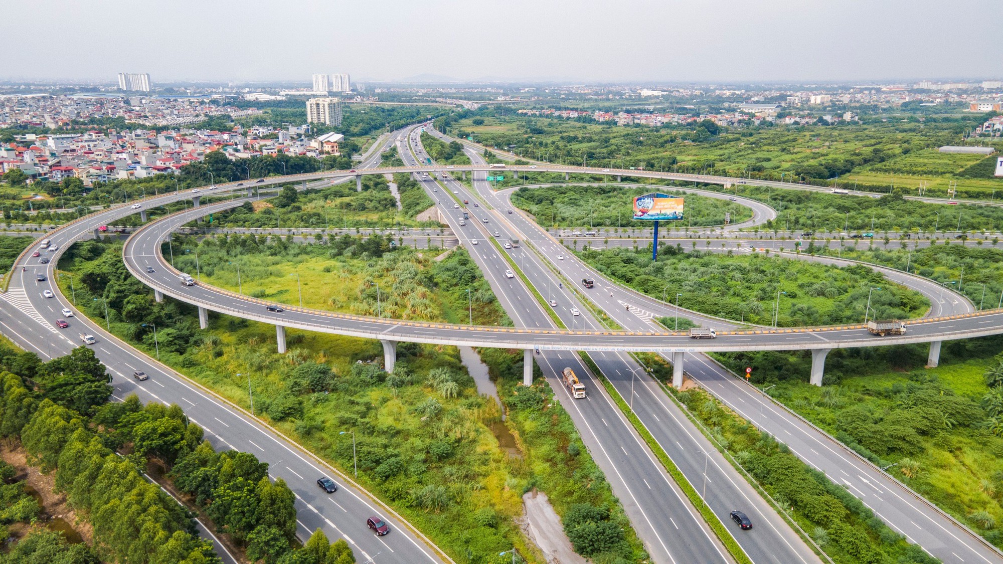 Hoá giải khó khăn, tạo sức bật đưa doanh nghiệp giao thông Việt vươn tầm quốc tế - Ảnh 1.