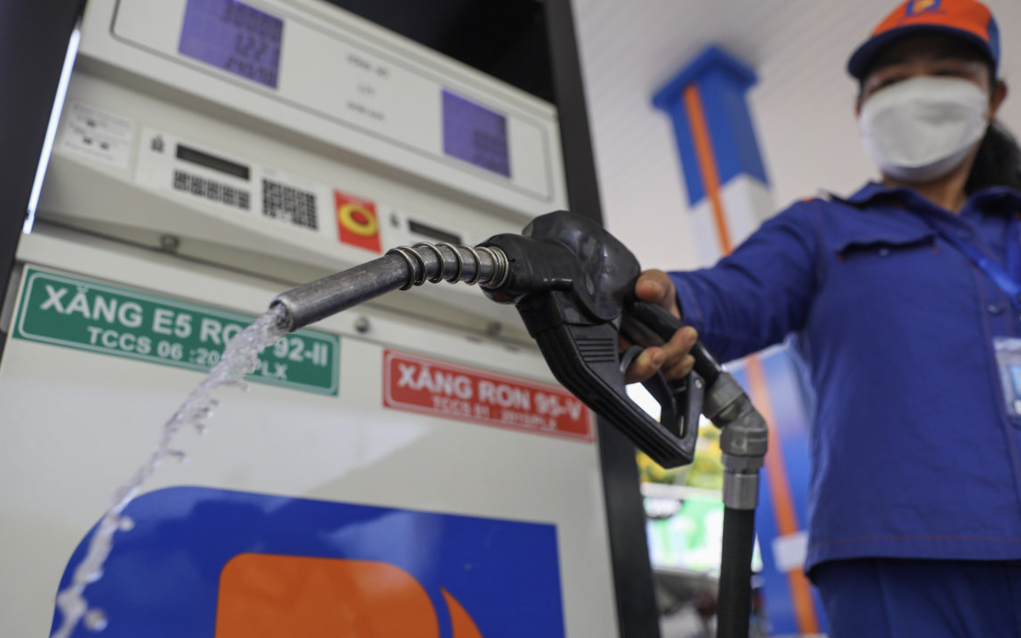 Dự báo 'nóng' về giá xăng dầu