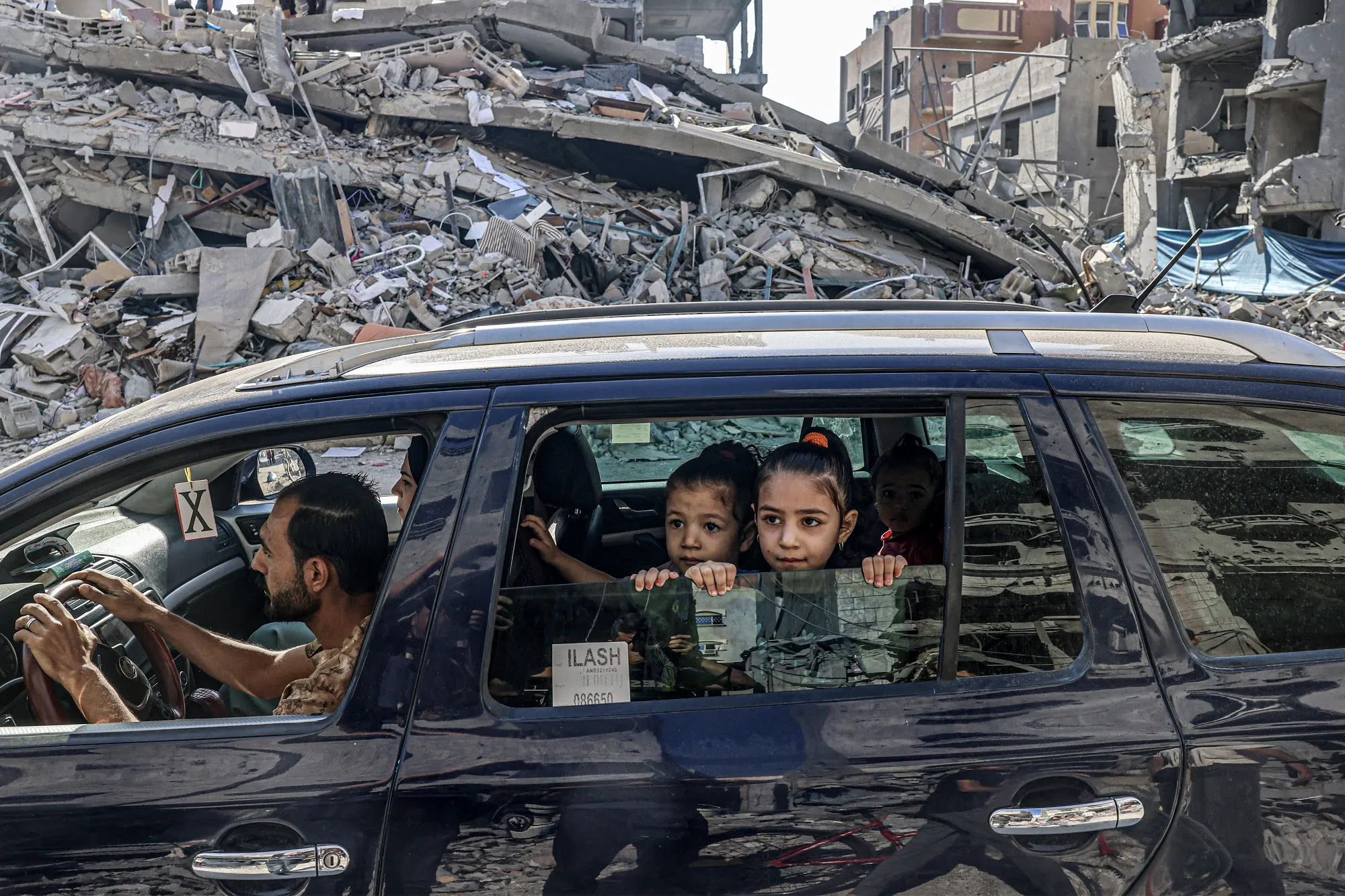 Israel yêu cầu toàn bộ người dân ở Gaza sơ tán khẩn cấp trong 24h - Ảnh 1.