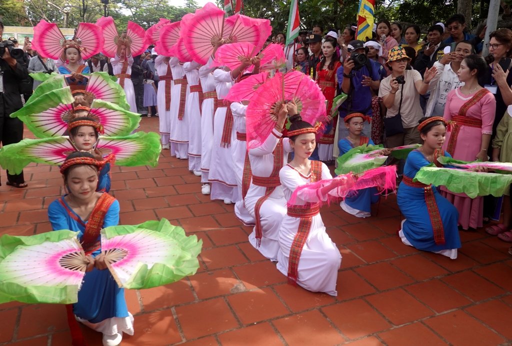 Tưng bừng lễ hội Katê người Chăm ở Bình Thuận - Ảnh 3.