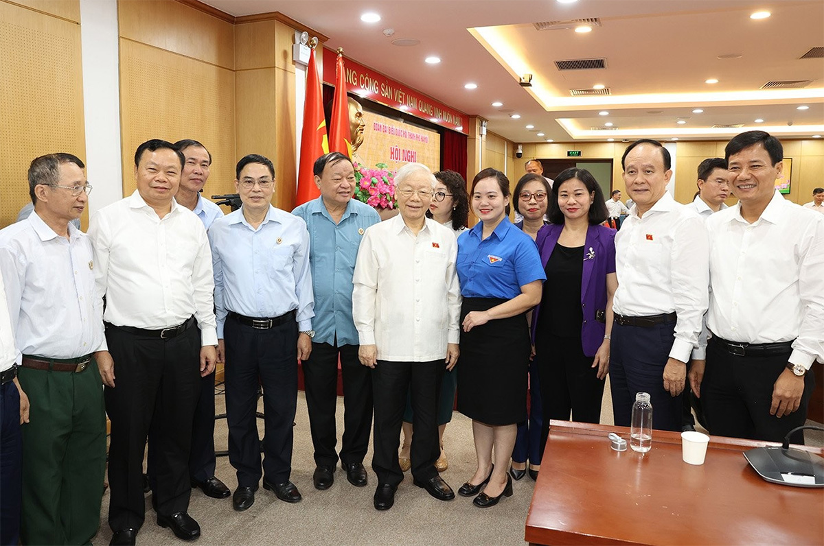 Tổng Bí thư Nguyễn Phú Trọng tiếp xúc cử tri tại Hà Nội - Ảnh 2.