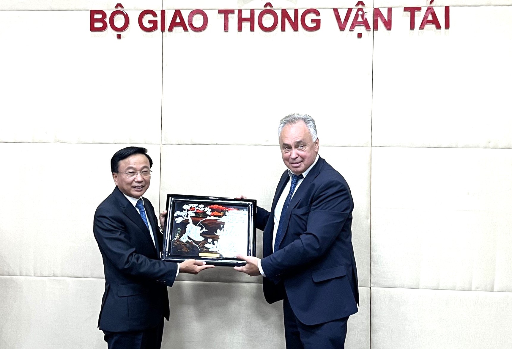 Bộ GTVT Nga quan tâm các dự án hiện đại hóa hạ tầng giao thông Việt Nam - Ảnh 2.