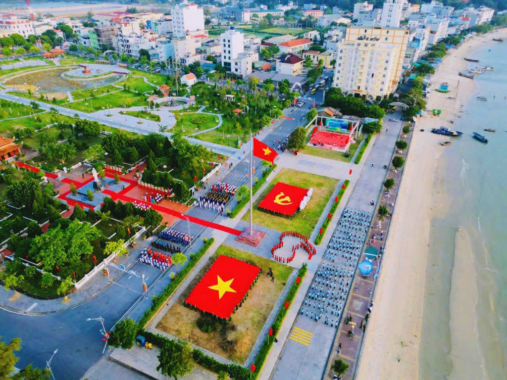 Quảng Ninh: Rộng khắc khí thế thi đua chào mừng 60 năm ngày thành lập - Ảnh 3.