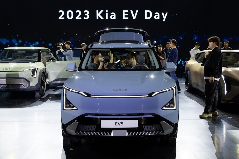 Kia EV5 2024 chốt lịch mở bán tại Trung Quốc, giá từ 526 triệu đồng - Ảnh 2.