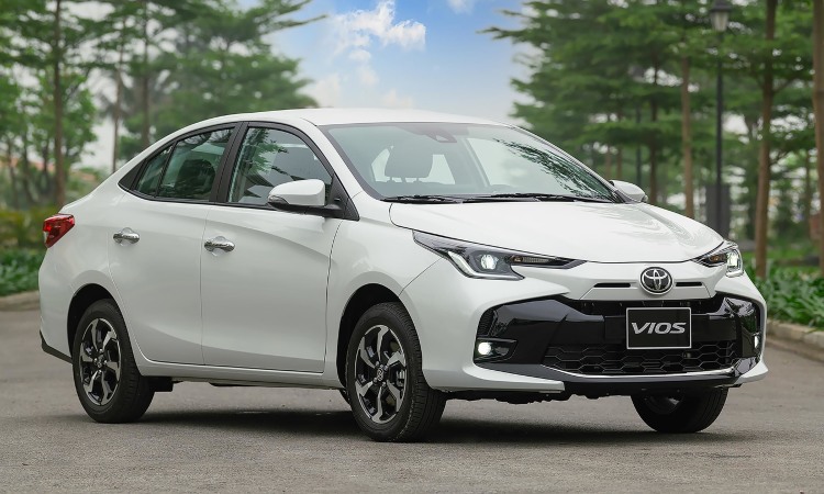 Toyota Vios giảm giá “kịch sàn”, bứt phá doanh số những tháng cuối năm - Ảnh 1.