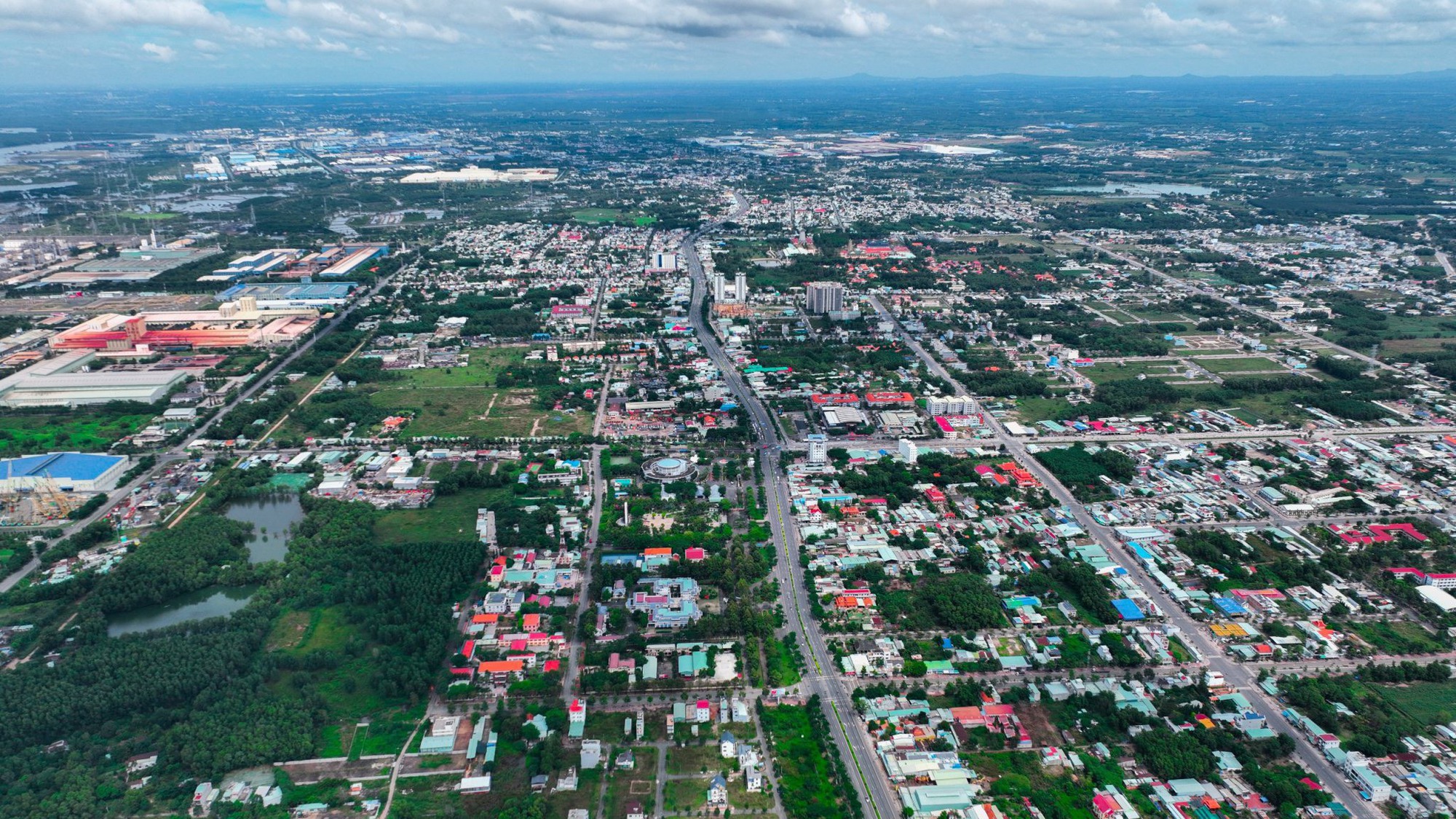 Vùng Đông Nam bộ cùng đua tiến độ vành đai 3 TP.HCM và chung sức triển khai vành đai 4 - Ảnh 1.