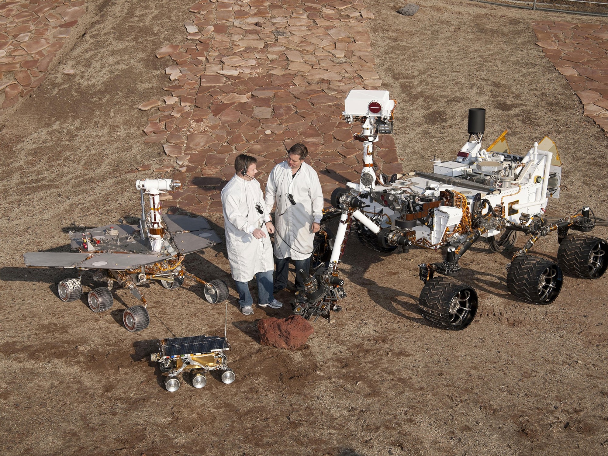 &quot;Có gì đó không ổn&quot; trong bức ảnh cuối cùng robot chụp lại trước khi mất tích ở Sao Hỏa?   - Ảnh 1.