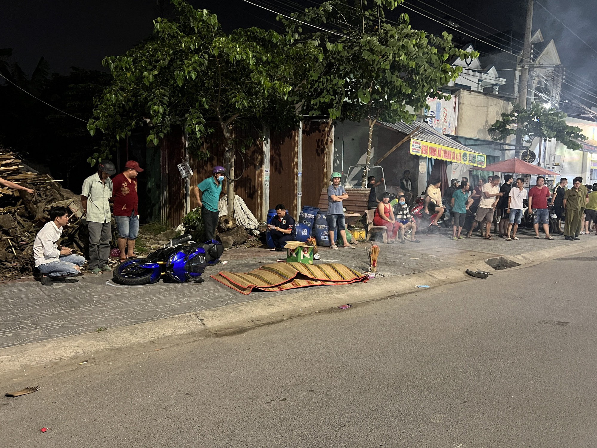 Hai xe máy va chạm, một người tử vong, một người bị thương - Ảnh 2.