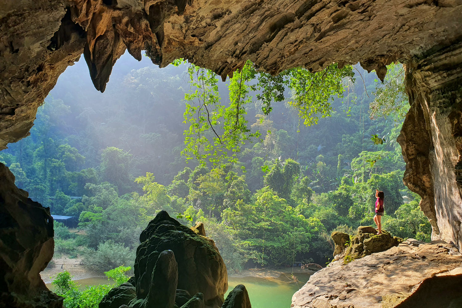 Điều gì biến Tân Hóa từ rốn lũ kinh hoàng thành Làng du lịch tốt nhất thế giới? - Ảnh 1.