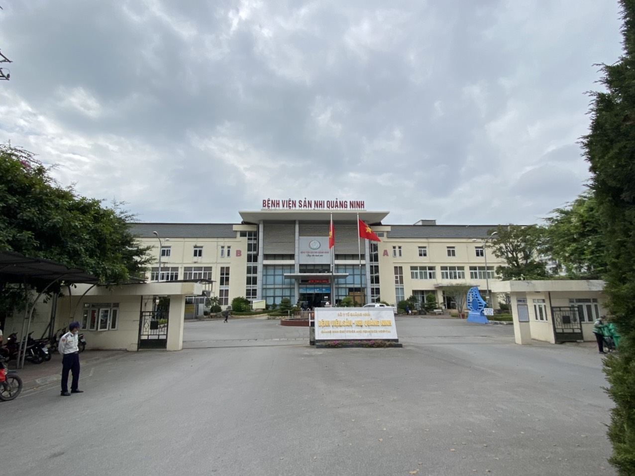 Xét xử sơ thẩm vụ án &quot;thông thầu&quot; tại Bệnh viện Sản - Nhi Quảng Ninh - Ảnh 2.