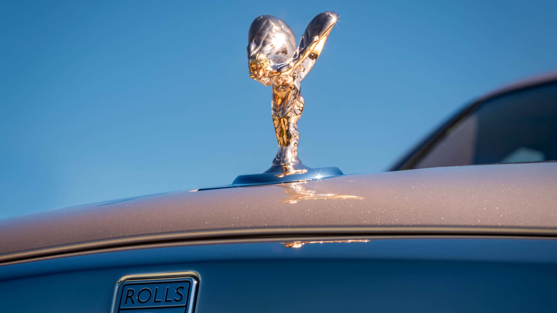 Rolls-Royce cần 30 lần thử nghiệm để "ra lò" chiếc Cullinan có màu sơn đặc biệt