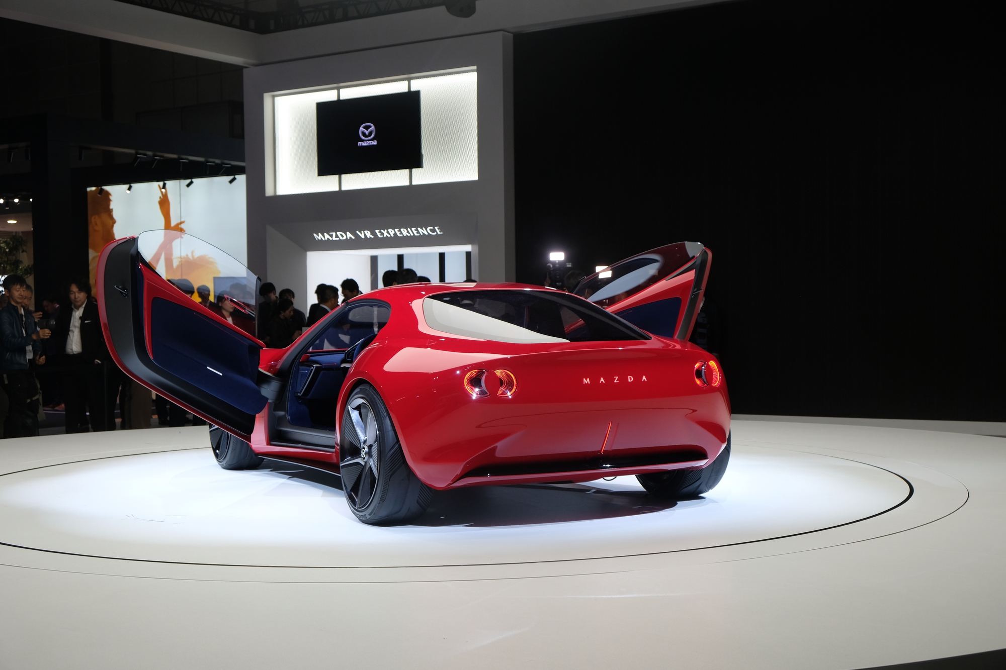 Mazda Iconic SP - Xe thể thao hybrid thu hút mọi ánh nhìn - Ảnh 4.