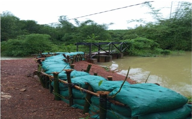 Đường tuần tra biên giới Sa Trầm – Pa Linh bị mưa lũ gây xói lở, cuốn trôi 10m - Ảnh 5.