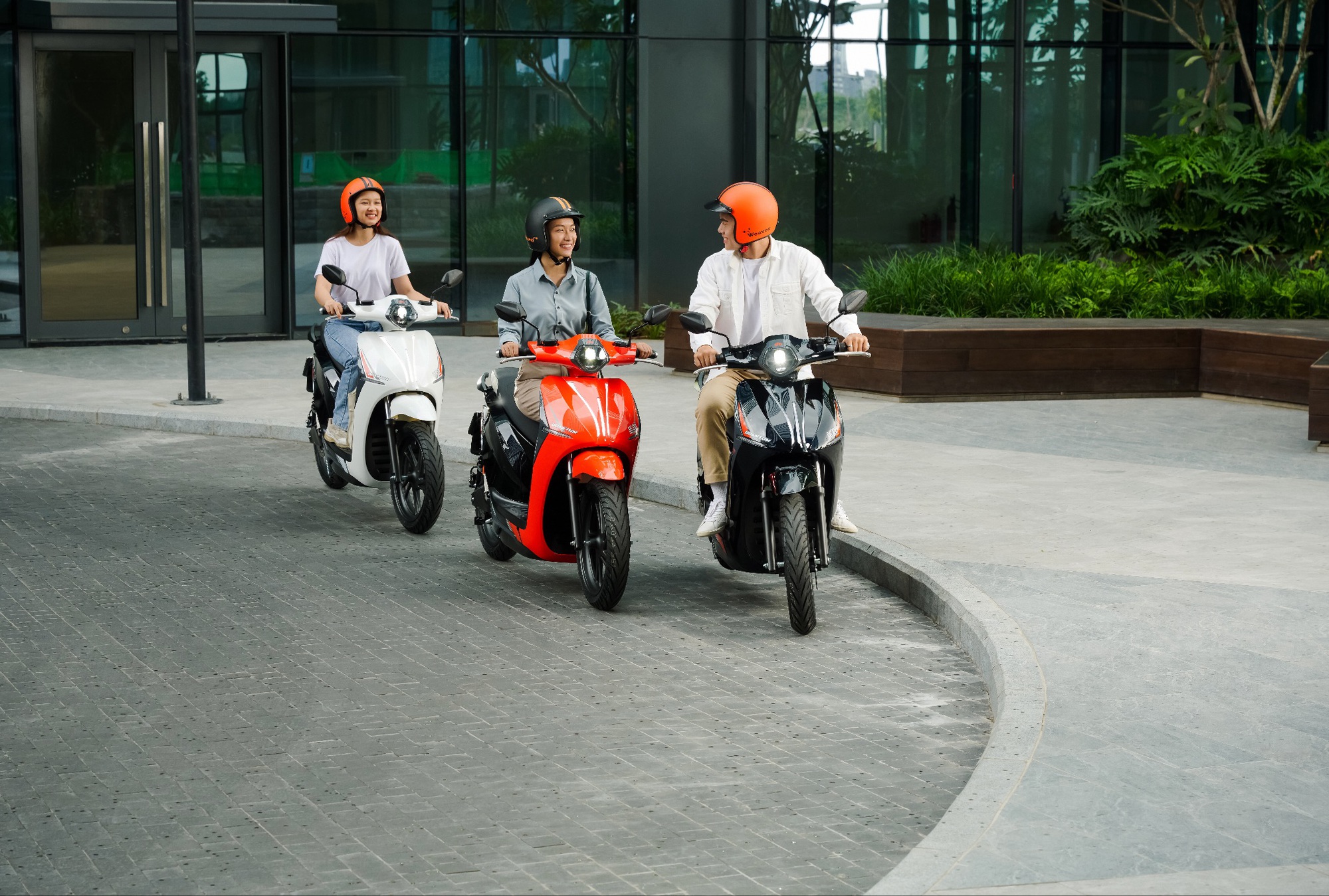 “Nghĩ được, làm được”, Dat Bike mang đến lời giải cho “giao thông xanh” của Việt Nam - Ảnh 3. “Nghĩ được, làm được”, Dat Bike mang đến lời giải cho “giao thông xanh” của Việt Nam - Ảnh 3.