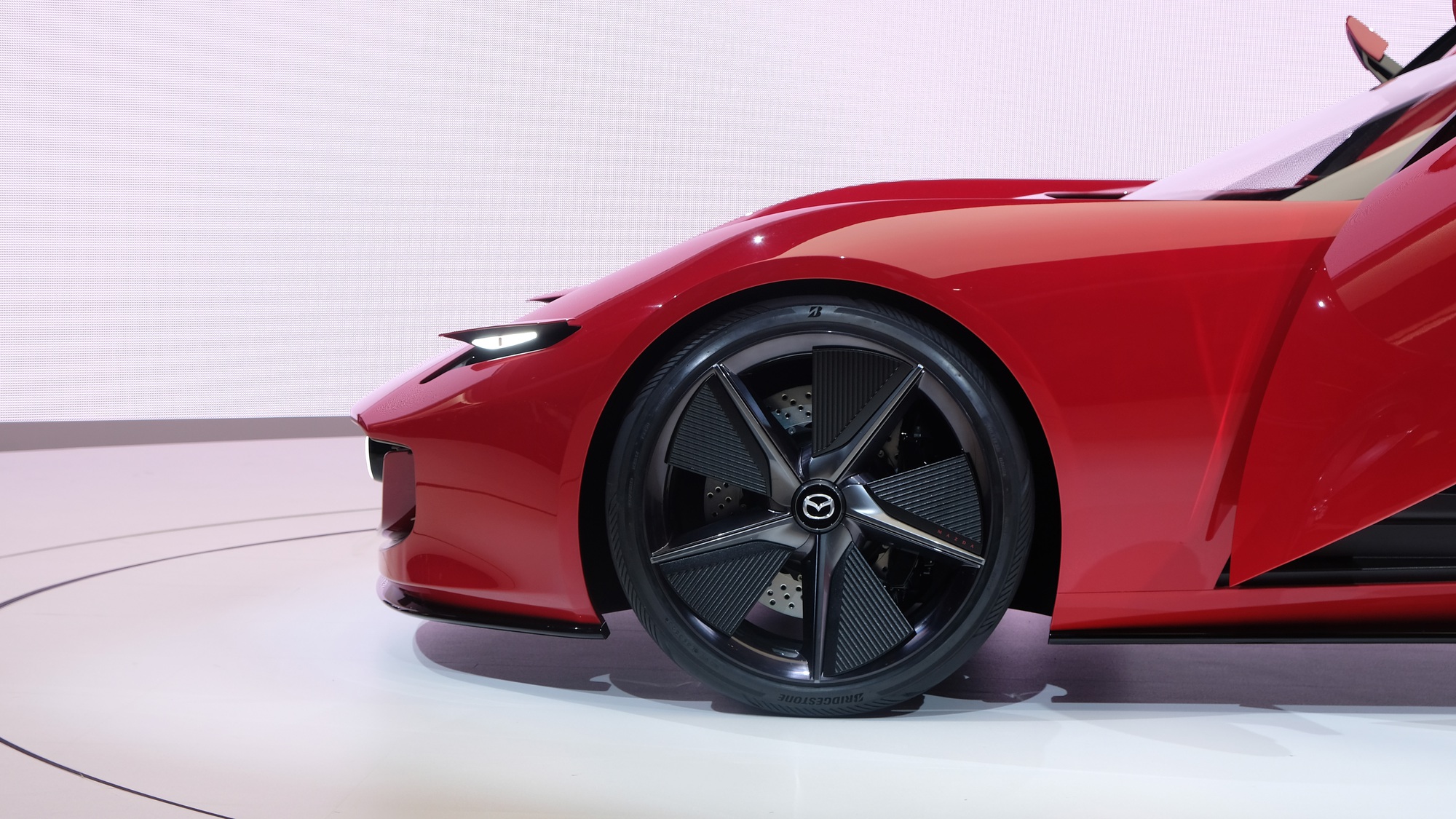 Mazda Iconic SP - Xe thể thao hybrid thu hút mọi ánh nhìn - Ảnh 7.
