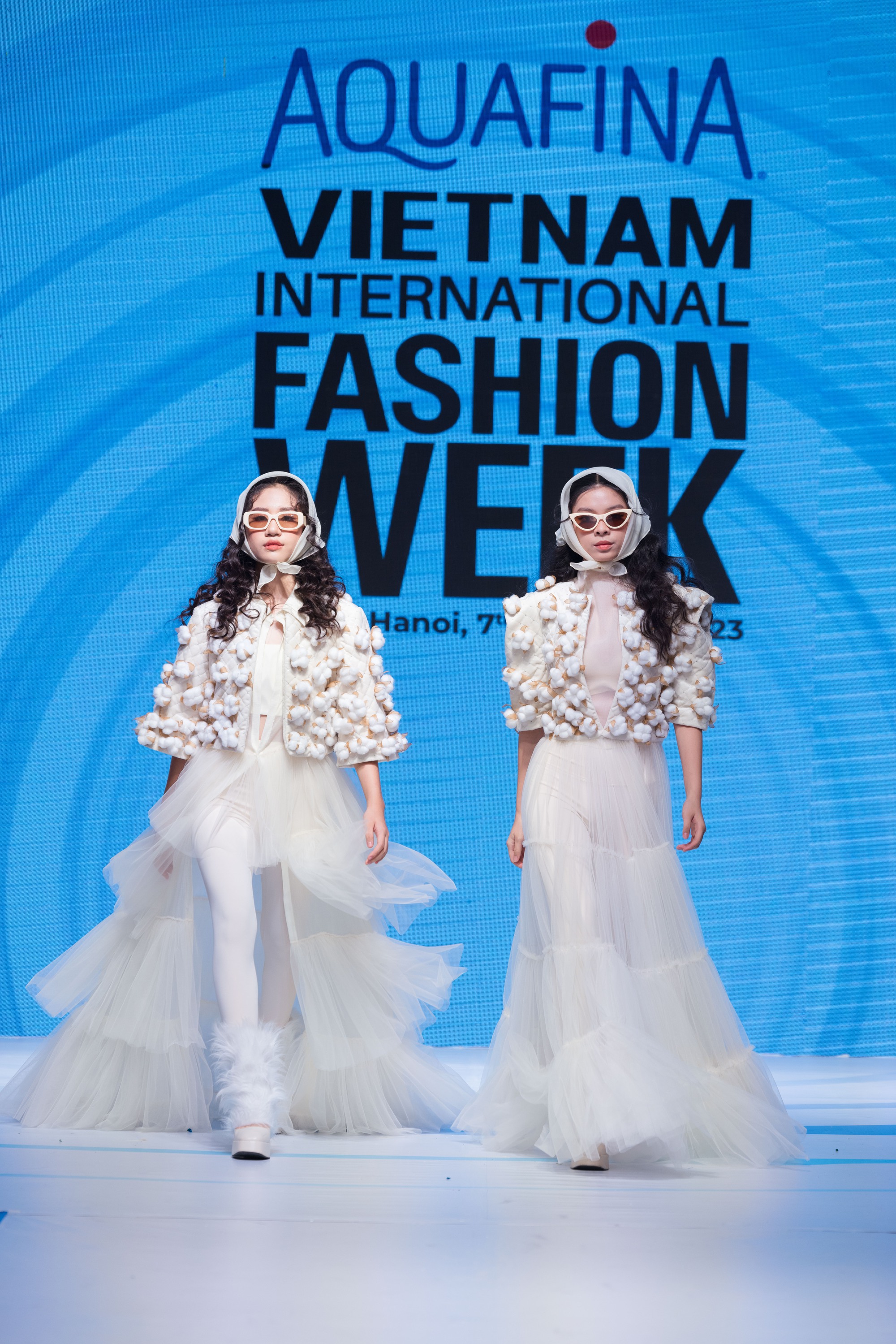 16 nhà thiết kế, thương hiệu sẽ tham dự Aquafina Tuần lễ thời trang Quốc tế Việt Nam - Ảnh 3.
