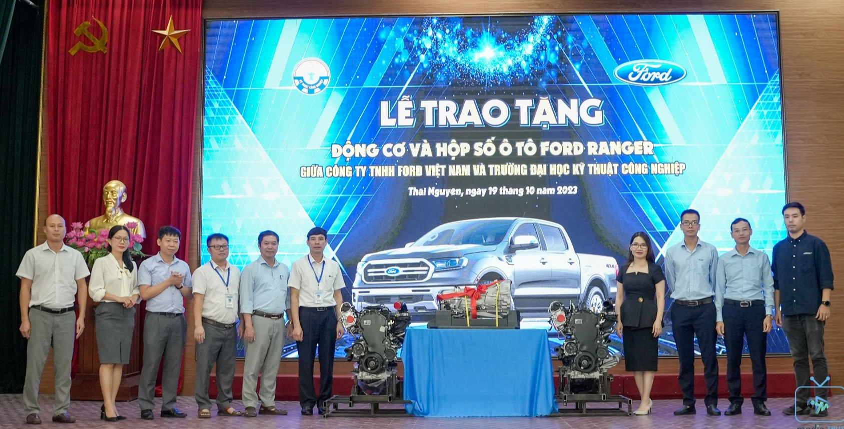 Ford Việt Nam tặng nhiều bộ động cơ và hộp số cho 6 trường đại học, cao đẳng - Ảnh 2.