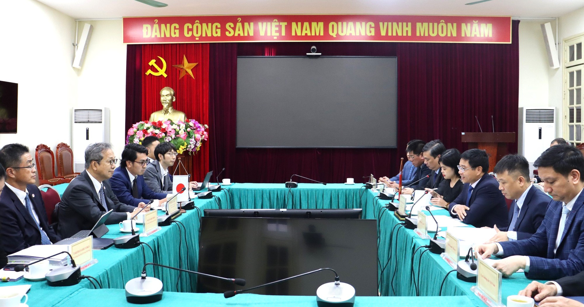 Nhật Bản sẵn sàng hỗ trợ Việt Nam phát triển hạ tầng giao thông - Ảnh 1.