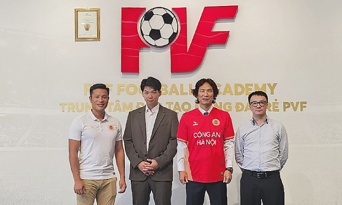 Người được thầy Park “làm mối” cho bóng đá Việt Nam dẫn dắt CLB đặc biệt nhất V-League - Ảnh 1.