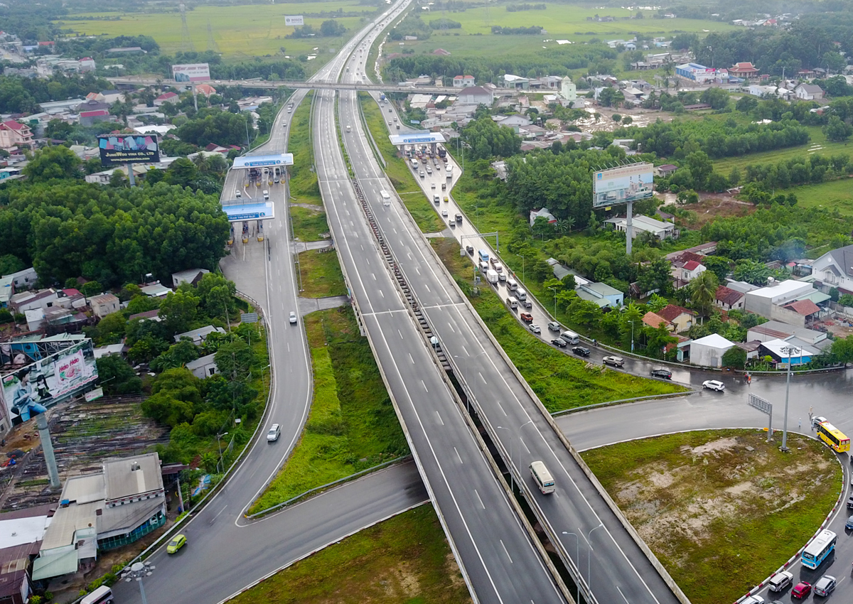 Đề xuất bổ sung 8 dự án đường bộ cao tốc vào danh mục công trình trọng điểm quốc gia - Ảnh 1.