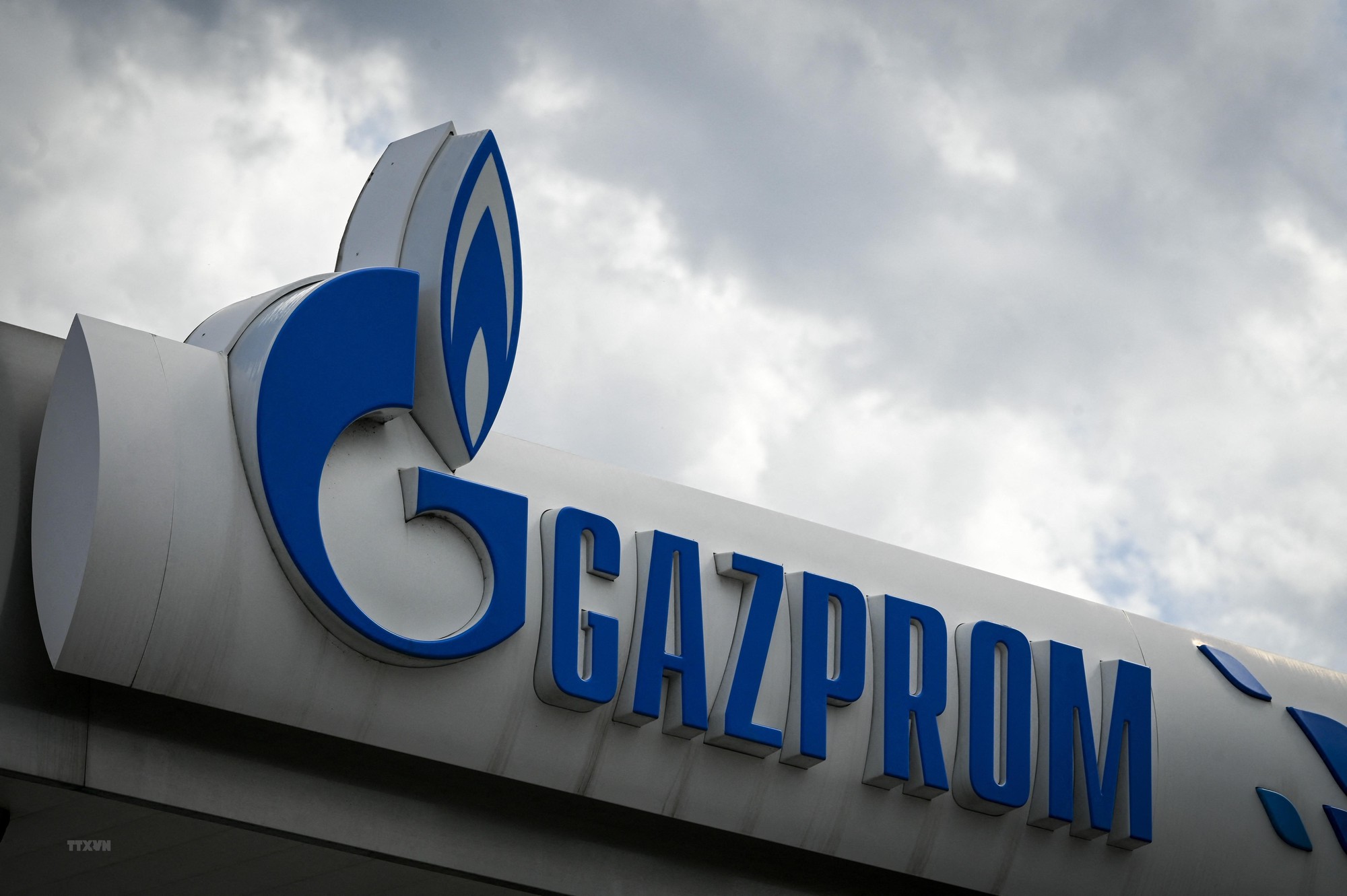 Nước châu Âu nôn nóng từ bỏ Gazprom vội &quot;quay xe&quot;: Chấp nhận khí đốt Nga với 2 điều kiện  - Ảnh 1.