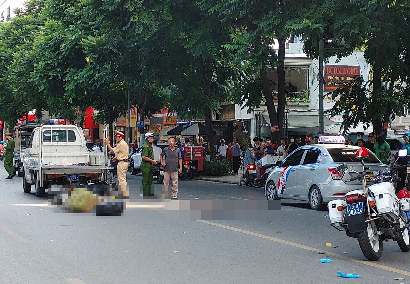 Công an tìm nhân chứng vụ tai nạn khiến 1 người tử vong ở phố Lê Trọng Tấn  - Ảnh 1.