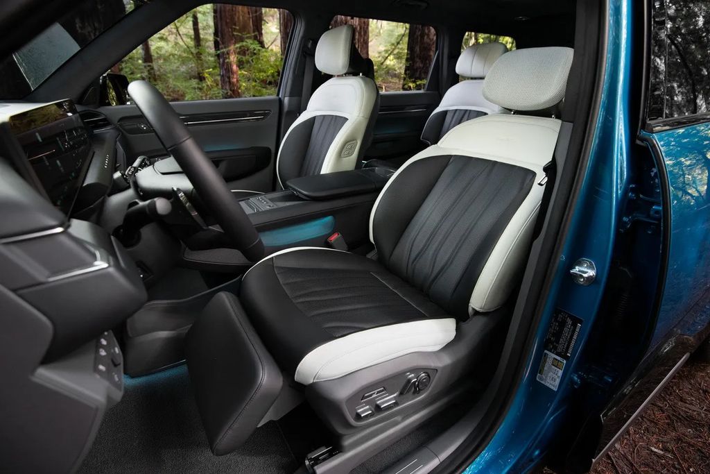 SUV điện Kia EV9 2024 chốt giá bán chính thức từ 1,34 tỷ đồng  - Ảnh 3.