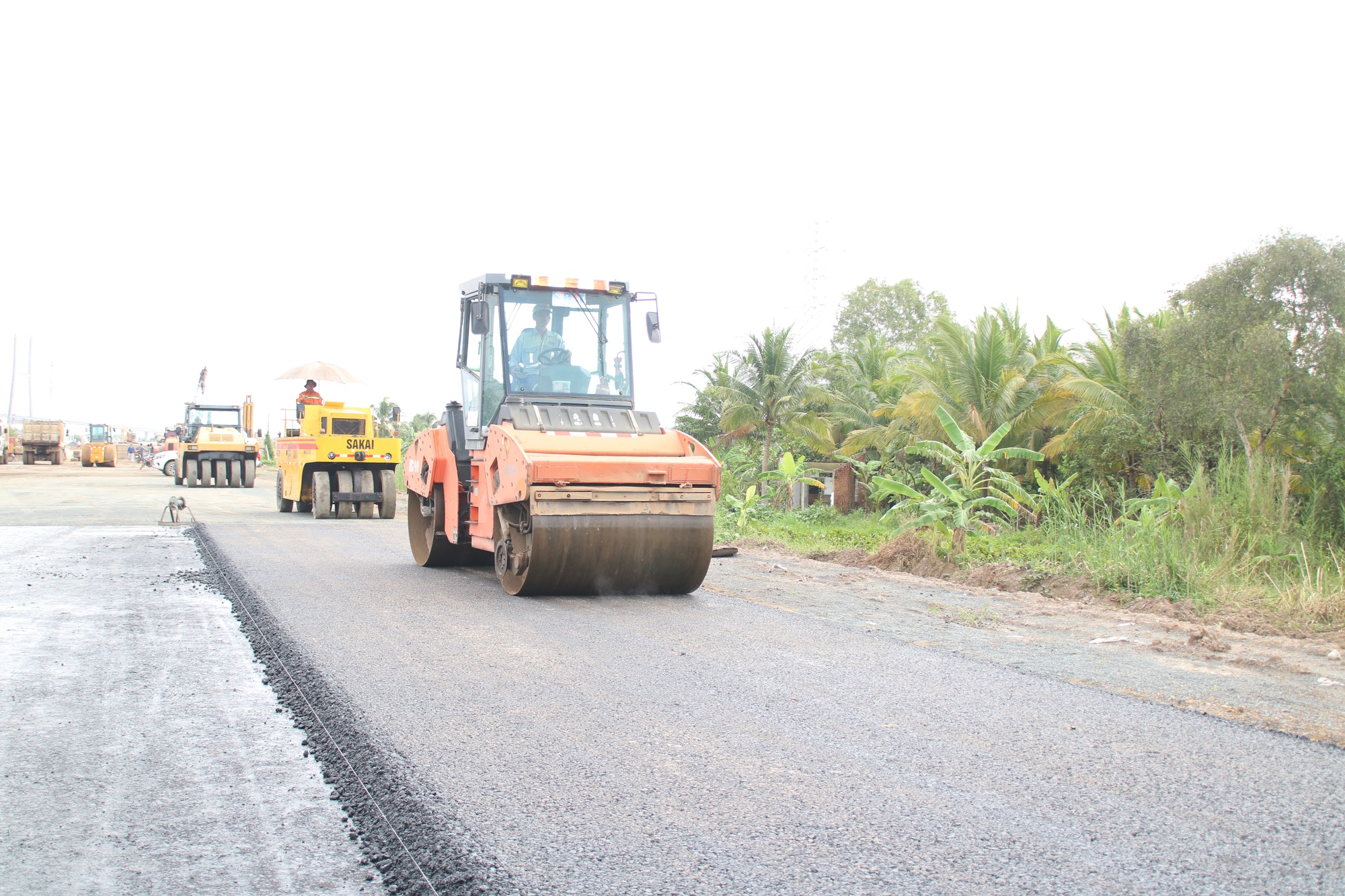 Bộ GTVT: Xử nghiêm nếu nhà thầu tiếp tục chậm tiến độ cao tốc Mỹ Thuận - Cần Thơ - Ảnh 1.