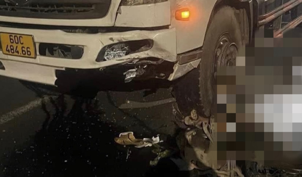 Xe tải va chạm với xe máy trên QL20 một người đàn ông 63 tuổi tử vong tại chỗ - Ảnh 1.