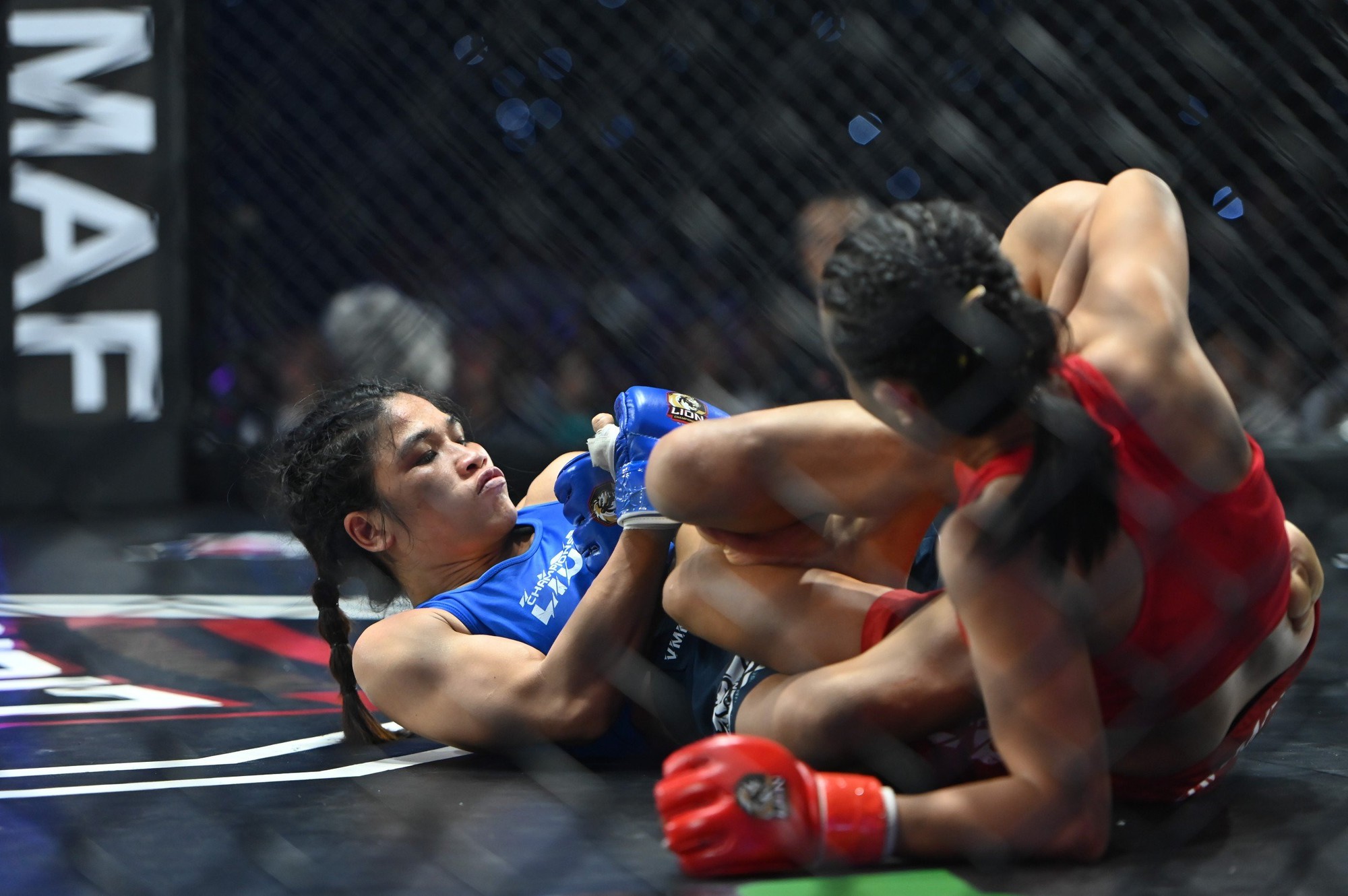 Nữ hoàng Muay Việt Nam bảo vệ thành công đai vô địch MMA  - Ảnh 1.