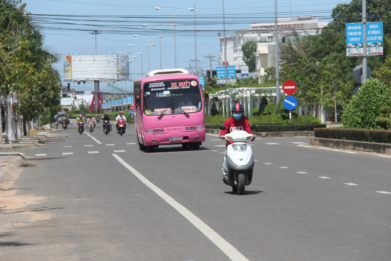 Bình Thuận: Nâng cấp, mở rộng tuyến đường cửa ngõ Phan Thiết đi Mũi Né - Ảnh 1.