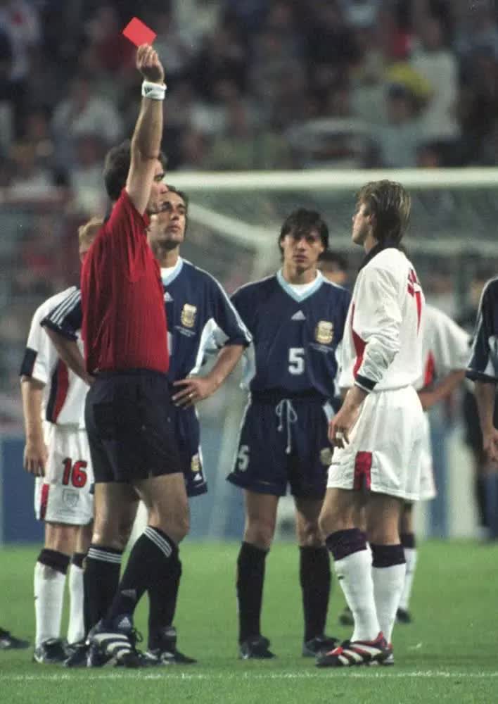 Scandal ngoại tình, nỗi cay đắng ở World Cup 1998 của David Beckham lên phim của Netflix - Ảnh 3.