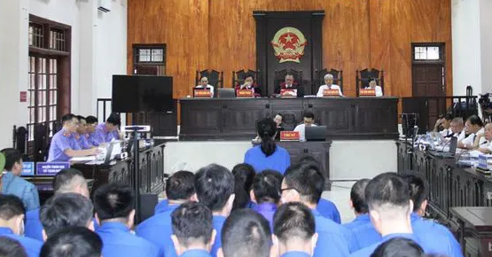 Nhiều cựu quan chức Thái Nguyên hầu tòa vì tiếp tay cho than lậu - Ảnh 1.