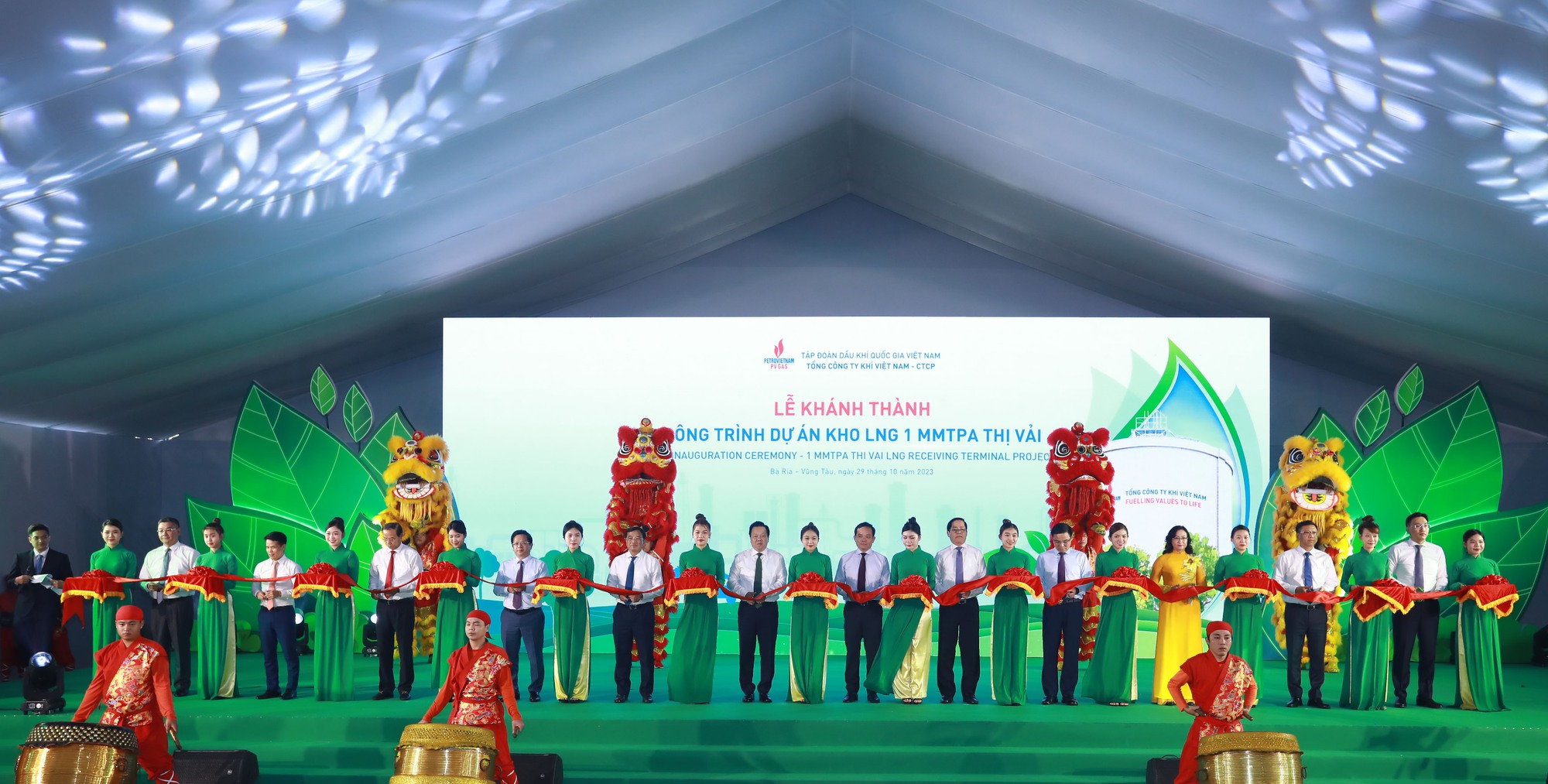 PV GAS khánh thành kho LNG đầu tiên tại Việt Nam - Ảnh 2.