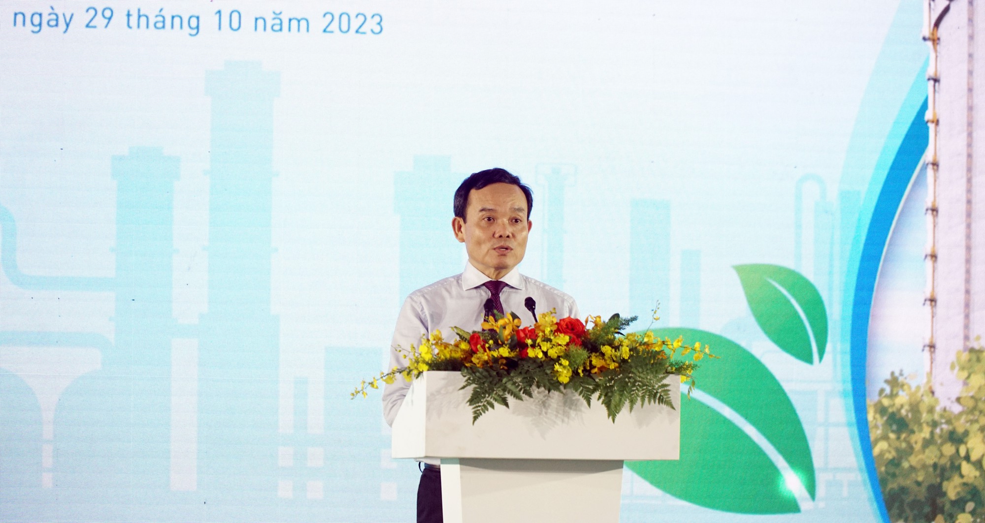 PV GAS khánh thành kho LNG đầu tiên tại Việt Nam - Ảnh 1.