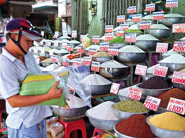 Gạo xuất khẩu Việt Nam tiếp tục tăng vọt - Ảnh 1.