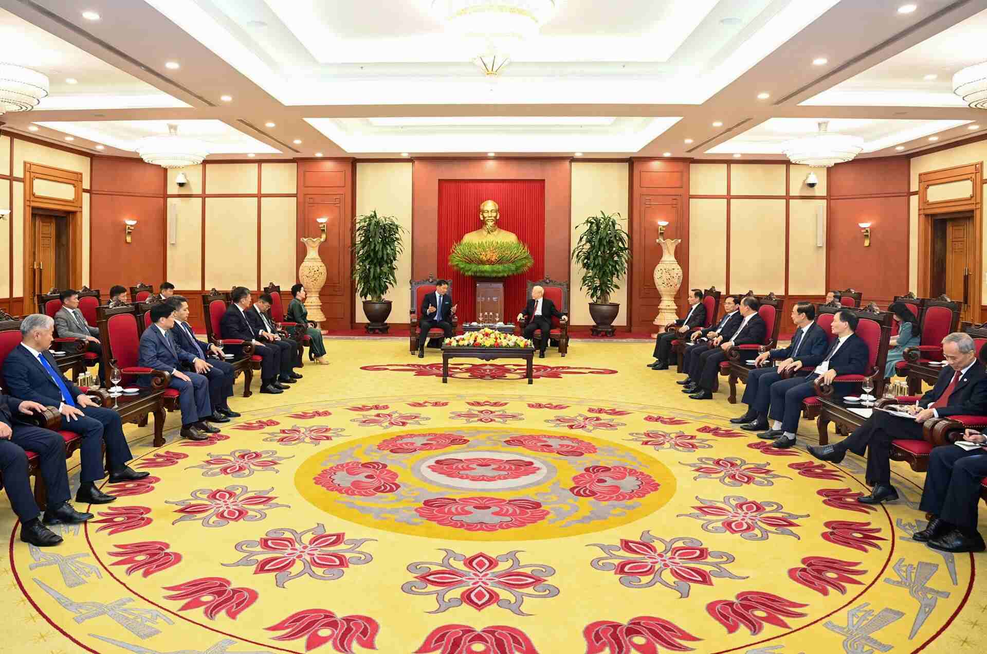 Tổng Bí thư Nguyễn Phú Trọng tiếp Tổng thống Mông Cổ - Ảnh 2.