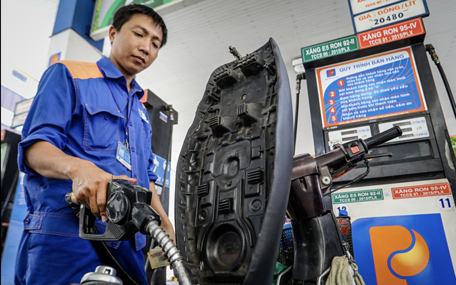 Bán xăng dầu phải xuất hóa đơn điện tử: Nhìn từ những góc khuất