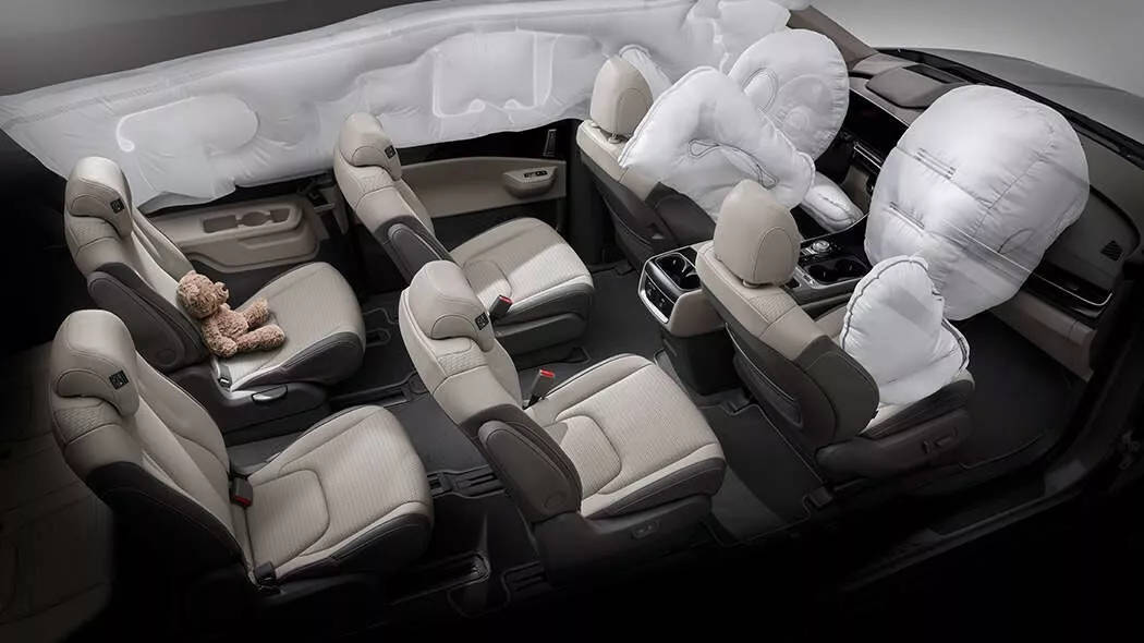 Kia Carnival 2025 lộ diện nội thất tiện nghi, giá bán từ 650 triệu đồng - Ảnh 9.