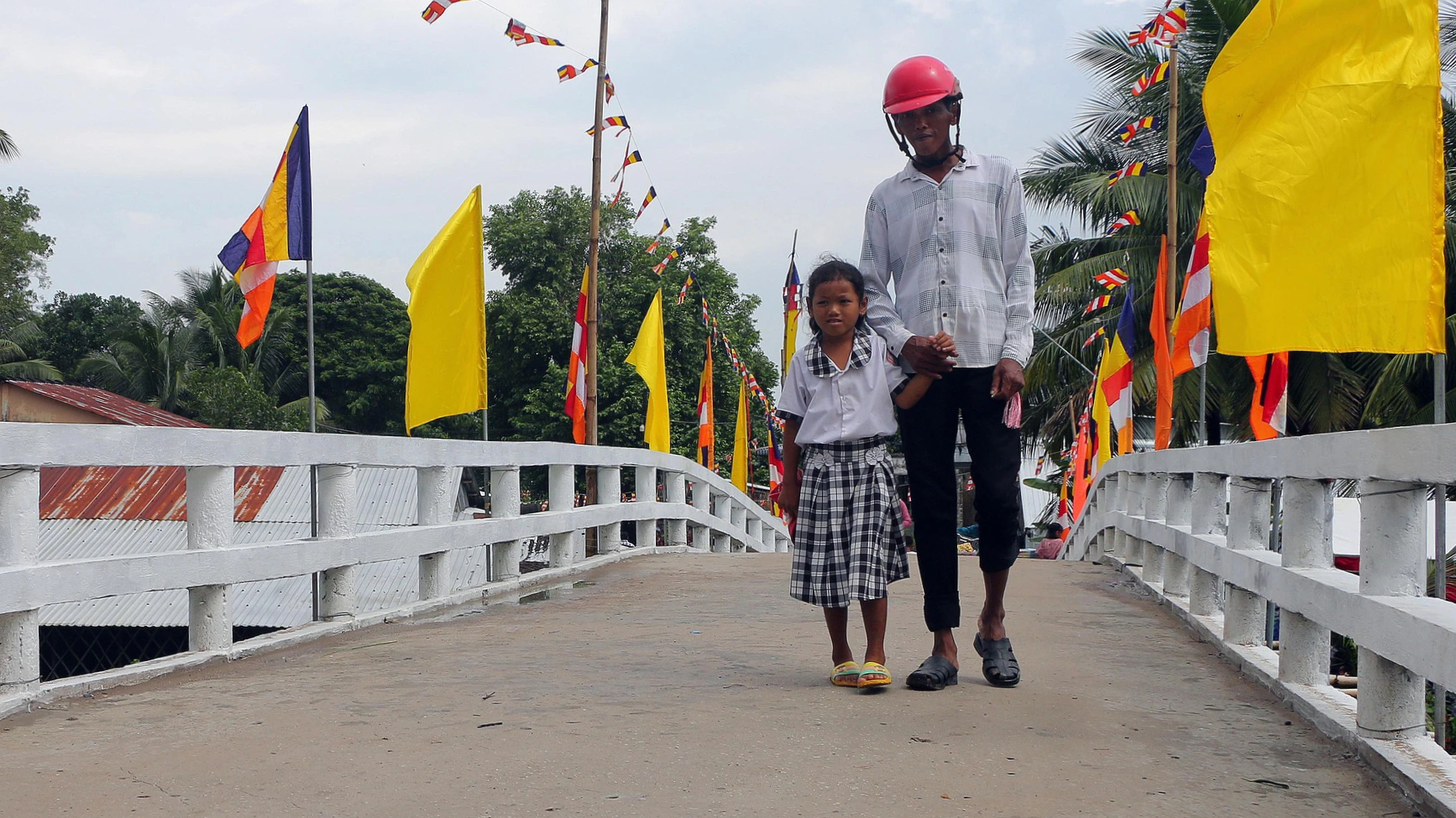 Xã hội hóa trong xây dựng cầu nông thôn vùng dân tộc Khmer ở Sóc Trăng - Ảnh 1.
