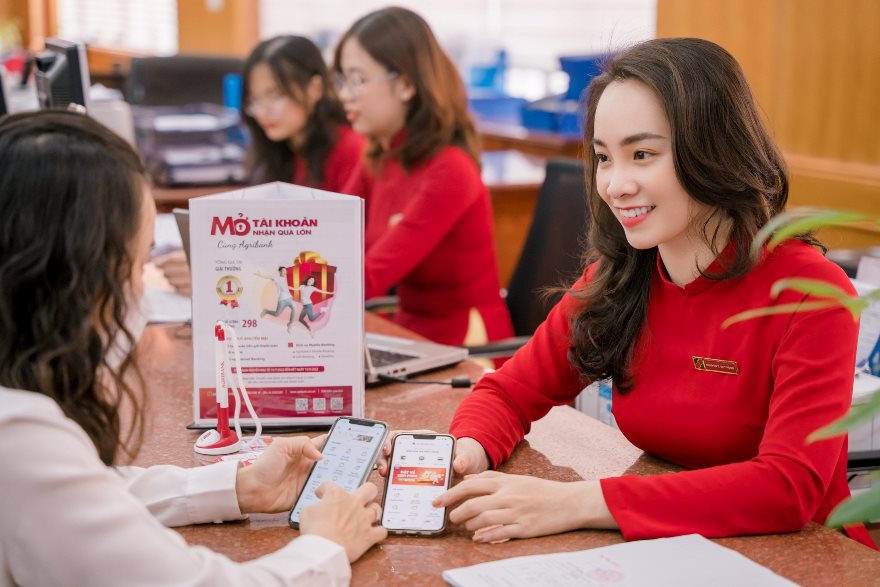 Agribank được xếp hạng nhà phát hành dài hạn triển vọng tích cực cao nhất ở Việt Nam - Ảnh 1.