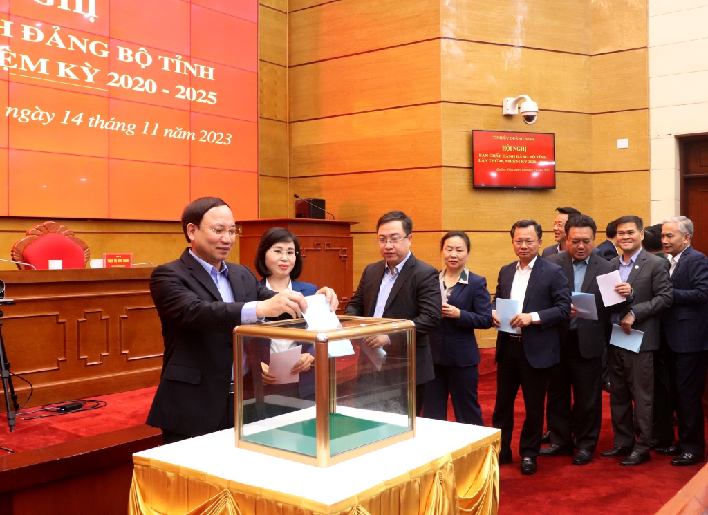 Ông Cao Tường Huy được giới thiệu kiện toàn chức danh Chủ tịch UBND tỉnh Quảng Ninh - Ảnh 2.