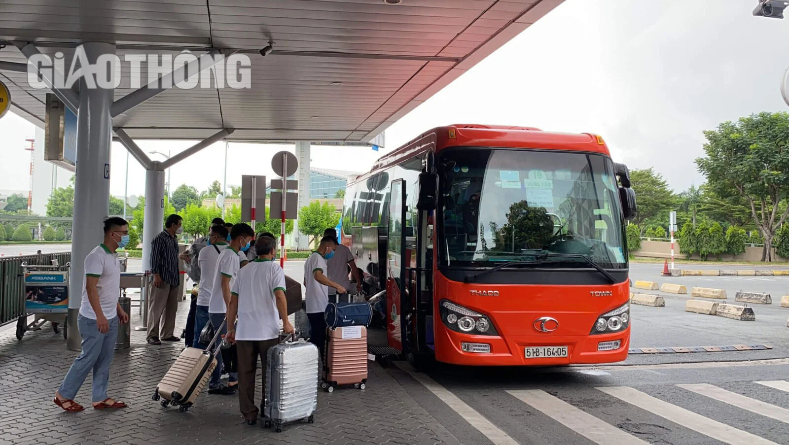 Tuyến Lâm Đồng – TP HCM tăng thêm 400 xe xuất bến/ngày sau khi Thành Bưởi bị rút giấy phép - Ảnh 1.