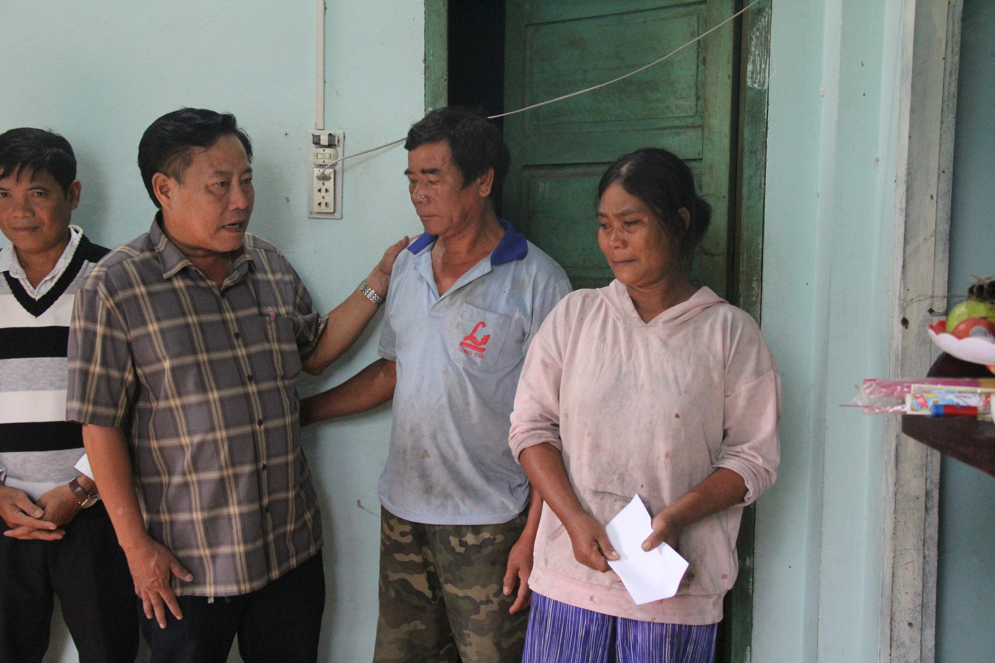 Ban ATGT tỉnh Ninh Thuận thăm hỏi gia đình đồng bào Rắc Lây tử vong vì TNGT - Ảnh 1.