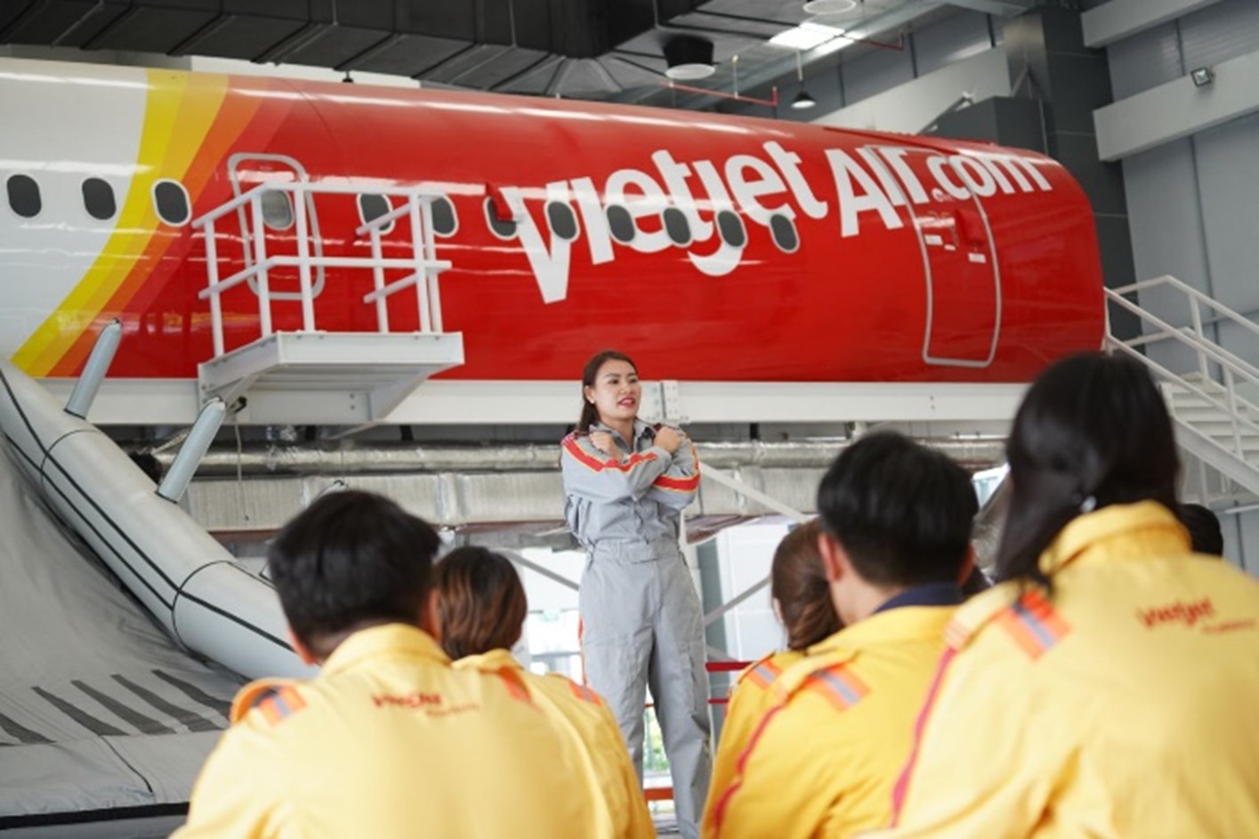 Khám phá một học viện hàng không chuẩn Châu Âu của Vietjet - Ảnh 6.