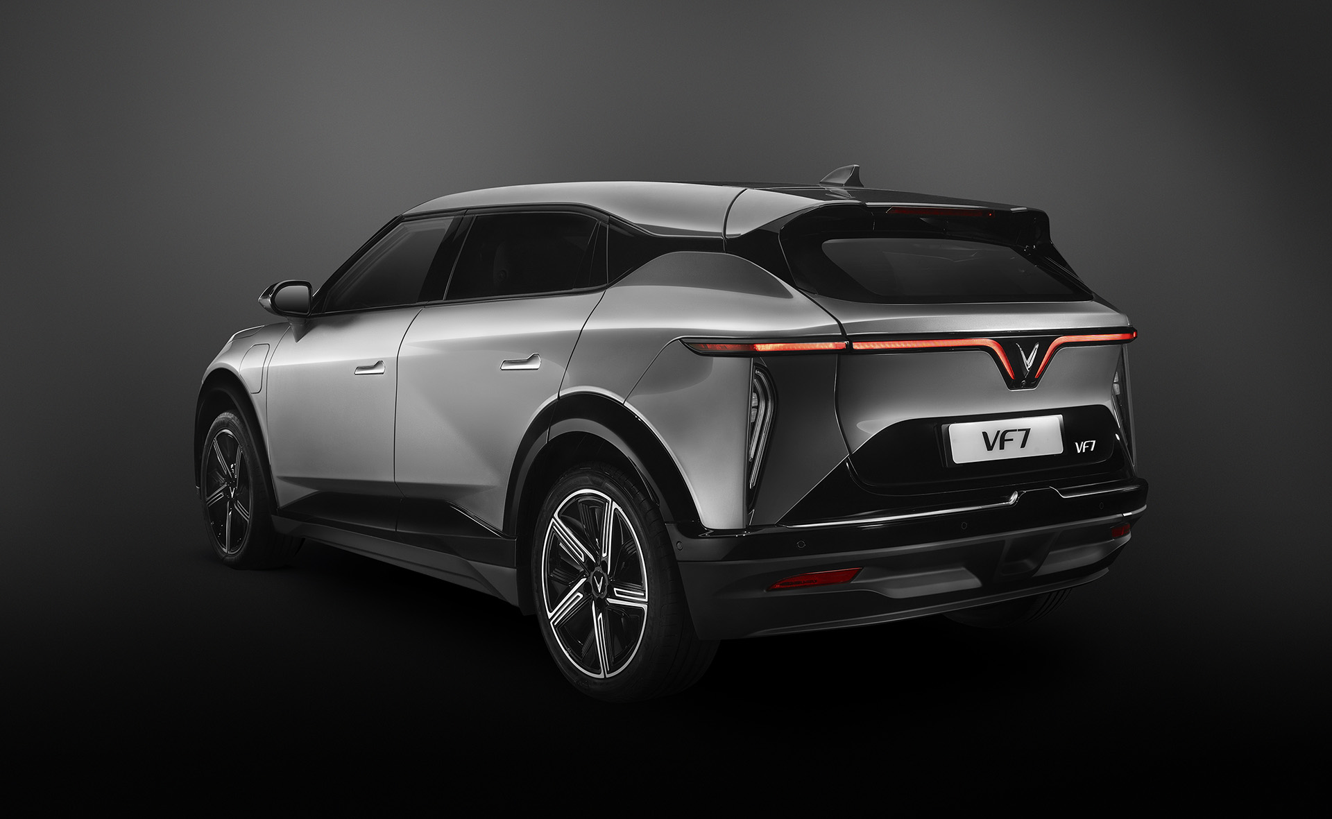 VinFast ra mắt xe điện thông minh VF 7, giá từ 850 triệu đồng - Ảnh 5.