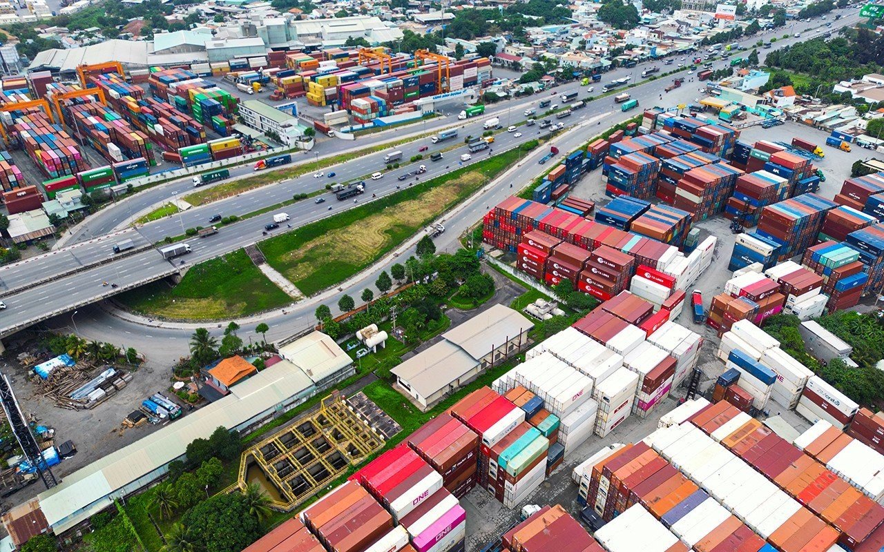 Ông Nguyễn Hồng Lĩnh: Chi phí logistics còn cao do hạ tầng giao thông chưa đồng bộ - Ảnh 1.